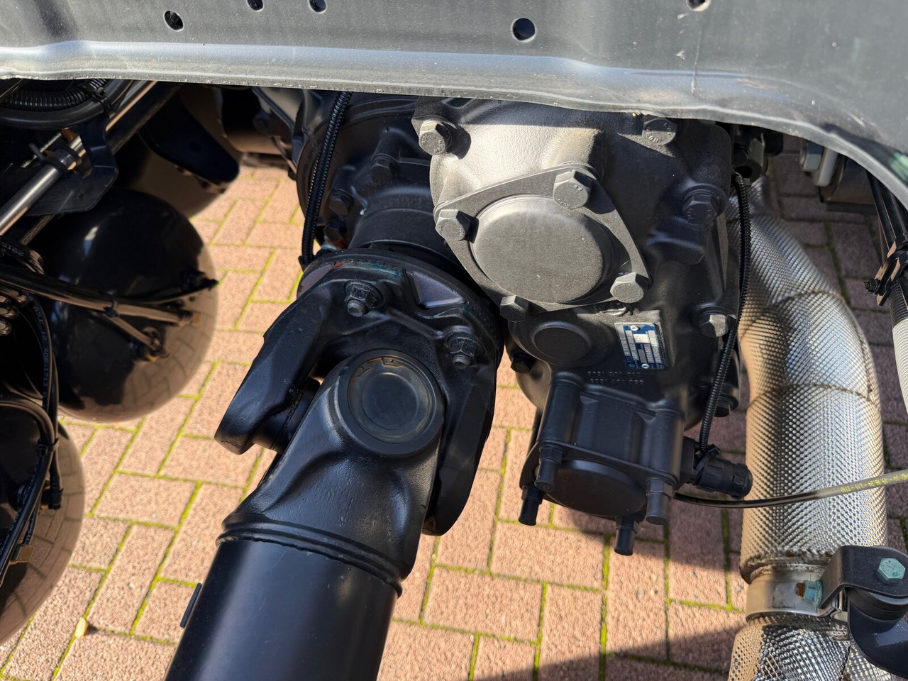 Cab chassis truck MAN TGS 33.480 6x4 BL CH TGS 33.480 6x4 BL CH, Nebenantrieb: picture 15