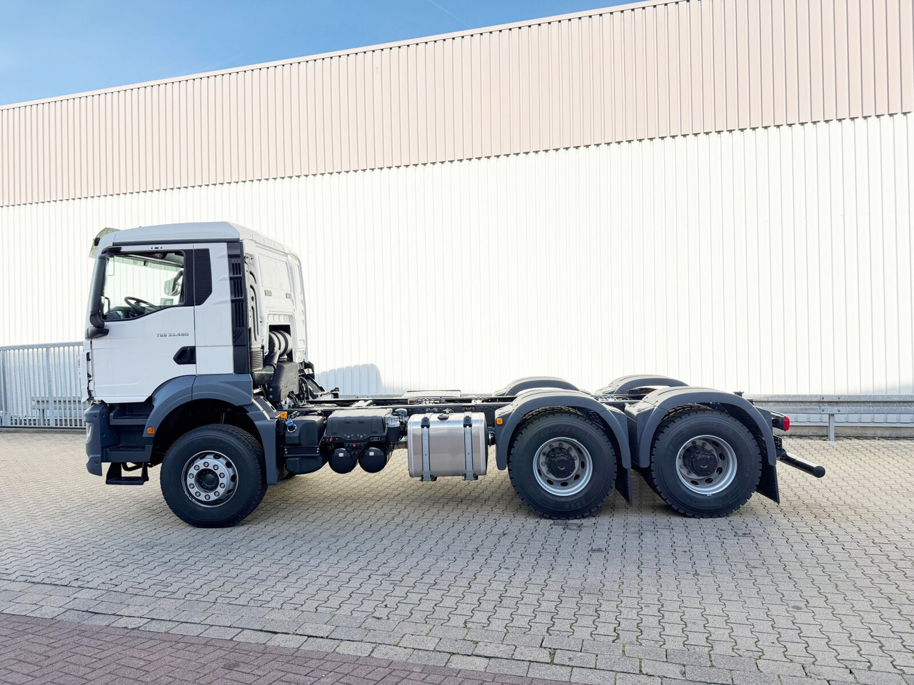 Cab chassis truck MAN TGS 33.480 6x4 BL CH TGS 33.480 6x4 BL CH, Nebenantrieb: picture 14