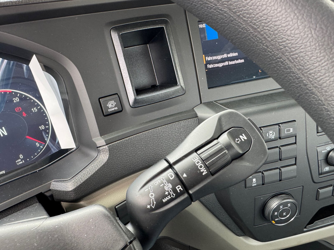 MAN TGS 35.480 8x8 BB CH TGS 35.480 8x8 BB CH, Meiller Stahlmulde 18m³ - Dumper: picture 5 MAN TGS 35.480 8x8 BB CH TGS 35.480 8x8 BB CH, Meiller Stahlmulde 18m³ - Dumper: picture 5