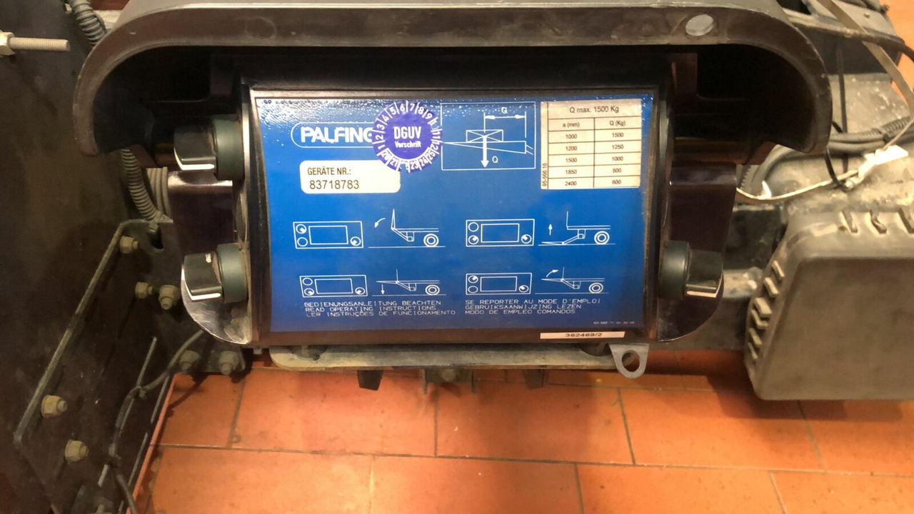 MBB C 1500 S Ladebordwand MBB C 1500 S Ladebordwand - Tail lift: picture 2 MBB C 1500 S Ladebordwand MBB C 1500 S Ladebordwand - Tail lift: picture 2