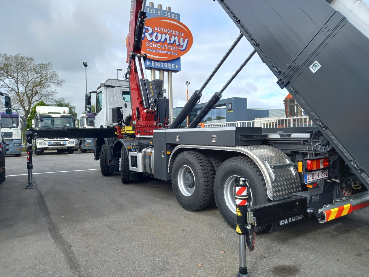 Mercedes-Benz - AROCS 4142 K 8x4 - Skip loader truck, Crane truck: picture 4 Mercedes-Benz - AROCS 4142 K 8x4 - Skip loader truck, Crane truck: picture 4