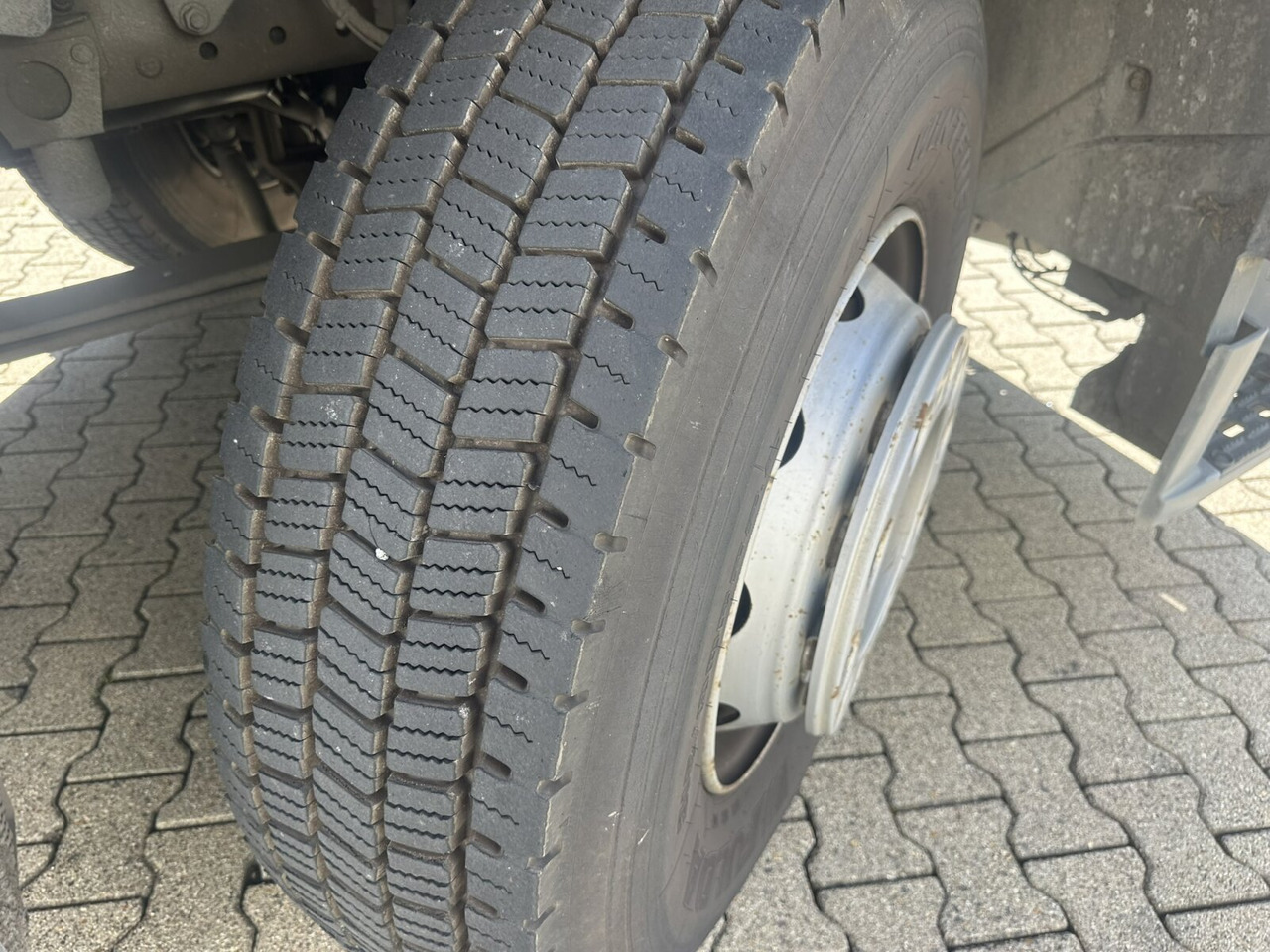 Mercedes-Benz Actros 2532 L 6x2 Actros 2532/41 L 6x2, EEV, Lenkachse, Haller X2C M21, Zöller-Schüttung - Garbage truck: picture 5 Mercedes-Benz Actros 2532 L 6x2 Actros 2532/41 L 6x2, EEV, Lenkachse, Haller X2C M21, Zöller-Schüttung - Garbage truck: picture 5