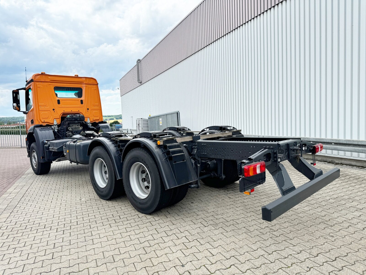 Cab chassis truck Mercedes-Benz Arocs 2633 6x4 Arocs 2633 6x4, 2x Nebenantrieb: picture 12