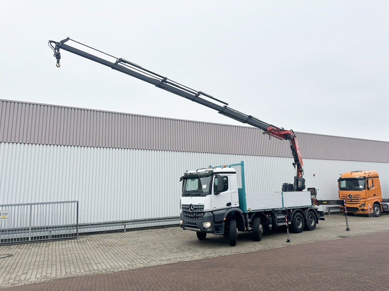 Mercedes-Benz Arocs 4151 K 8x4 Arocs 4151 K 8x4, Fassi Heckkran F 365 RA. 2.26 E Dynamic, Funk - Crane truck, Dropside/ Flatbed truck: picture 1 Mercedes-Benz Arocs 4151 K 8x4 Arocs 4151 K 8x4, Fassi Heckkran F 365 RA. 2.26 E Dynamic, Funk - Crane truck, Dropside/ Flatbed truck: picture 1