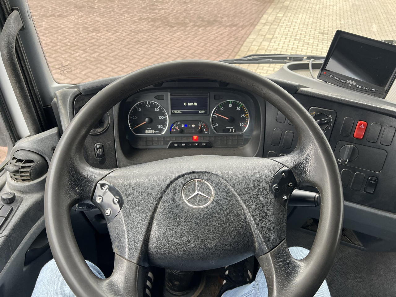 Mercedes-Benz Atego 1222 K 4x2 Atego 1222 K 4x2, 2x AHK - Tipper: picture 3 Mercedes-Benz Atego 1222 K 4x2 Atego 1222 K 4x2, 2x AHK - Tipper: picture 3