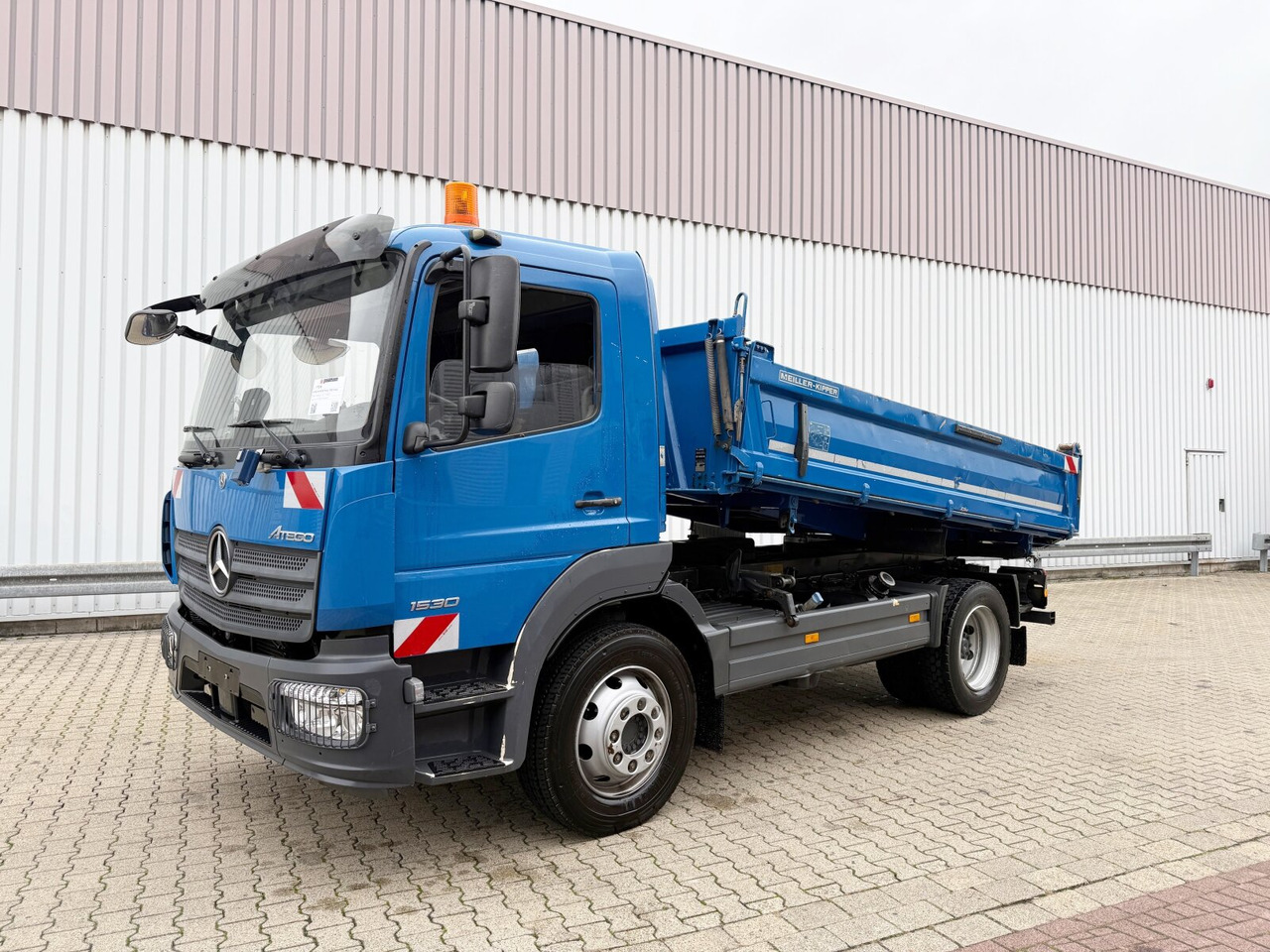 Mercedes-Benz Atego 1630 K 4x2 Atego 1630 K 4x2, Meiller 3-Seiten, 2 x AHK Öl - Tipper: picture 1 Mercedes-Benz Atego 1630 K 4x2 Atego 1630 K 4x2, Meiller 3-Seiten, 2 x AHK Öl - Tipper: picture 1