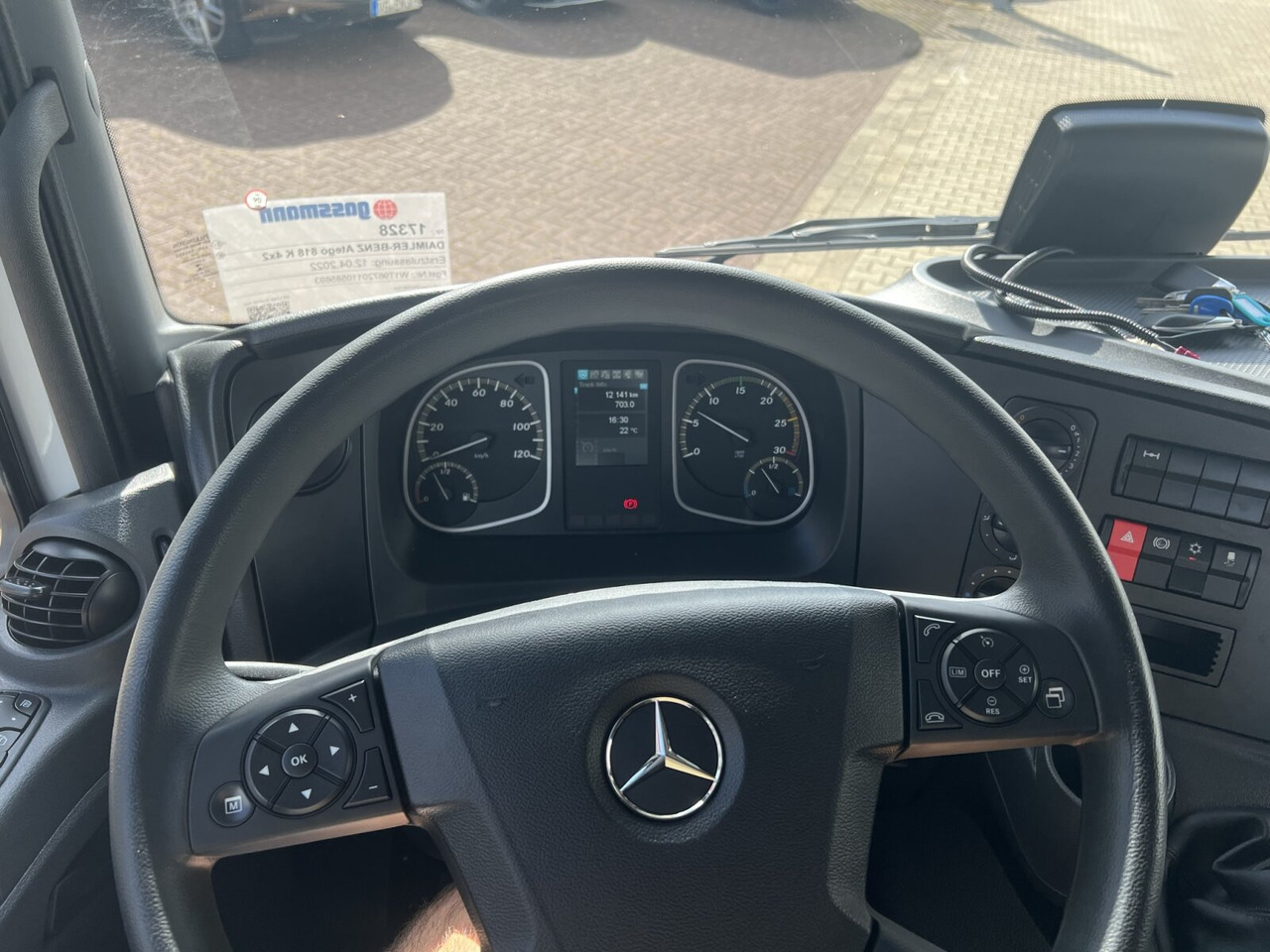 Cab chassis truck Mercedes-Benz Atego 818/23 K 4x2 Atego 818/23 K 4x2, 2x AHK, 5x VORHANDEN!: picture 6