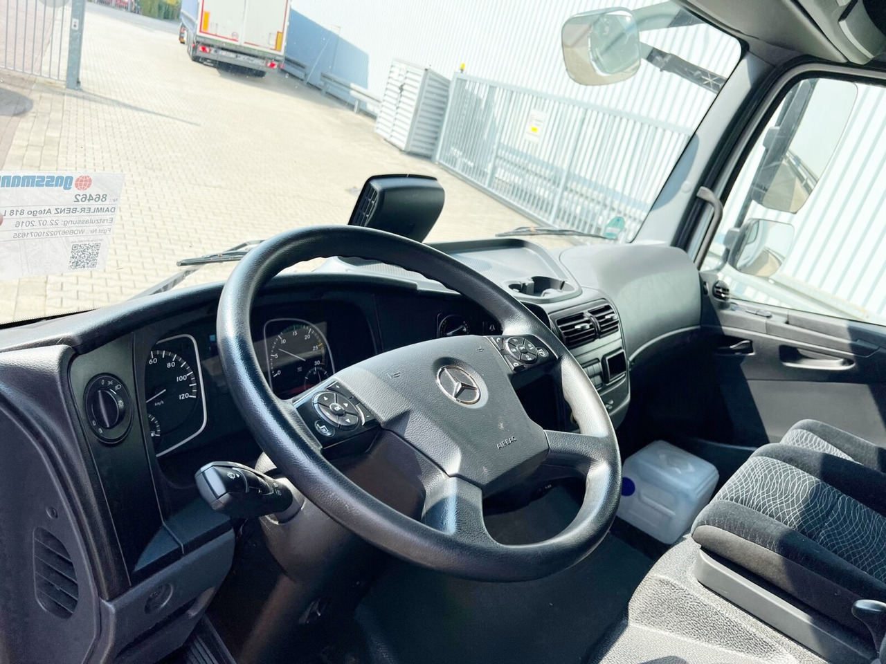 Mercedes-Benz Atego 818 L 4x2 Atego 818 L 4x2 mit Sörensen LBW - Curtainsider truck: picture 4 Mercedes-Benz Atego 818 L 4x2 Atego 818 L 4x2 mit Sörensen LBW - Curtainsider truck: picture 4