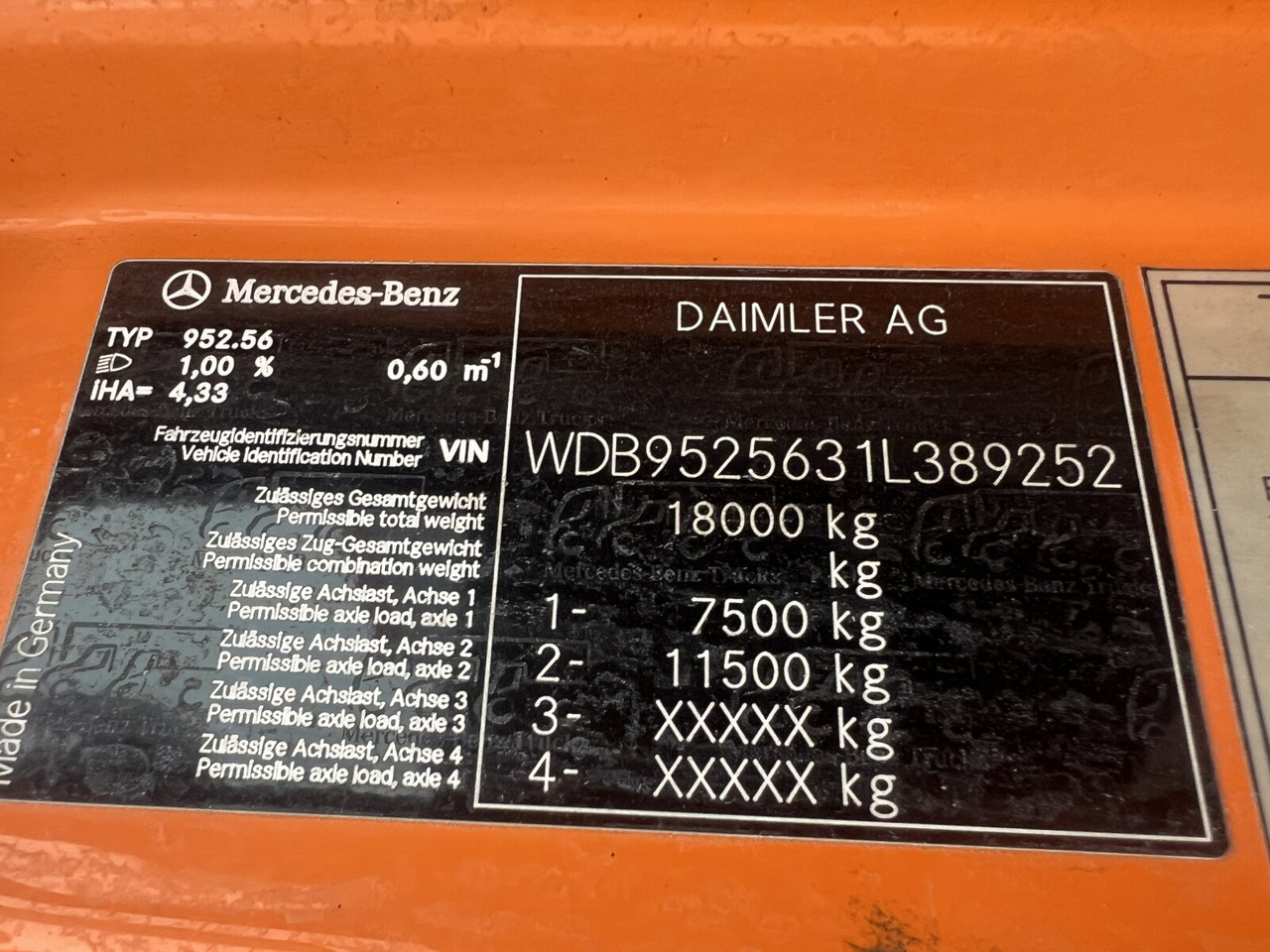 Tipper Mercedes-Benz Axor 1833 AK 4x4 Axor 1833 AK 4x4, Winterdienstausstattung: picture 6