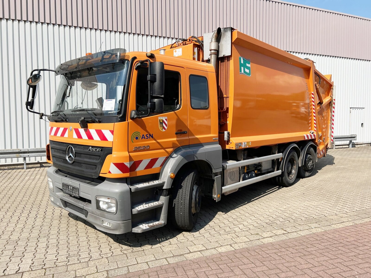 Mercedes-Benz Axor 2529 L 6x2 Axor 2529 L 6x2, Lenkachse, HN-Cityloader, Zöller-Schüttung - Garbage truck: picture 1 Mercedes-Benz Axor 2529 L 6x2 Axor 2529 L 6x2, Lenkachse, HN-Cityloader, Zöller-Schüttung - Garbage truck: picture 1