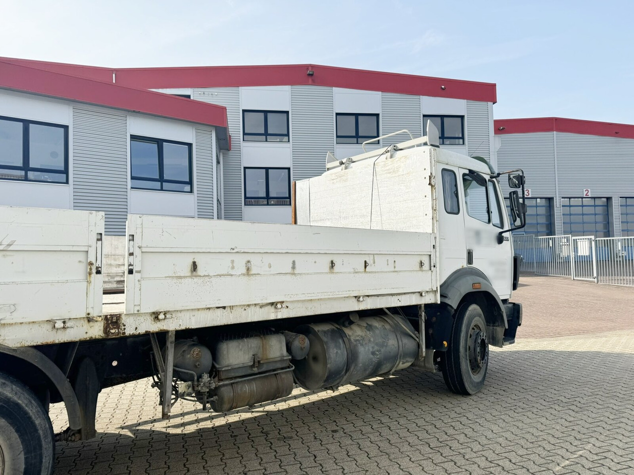 Dropside/ Flatbed truck Mercedes-Benz SK 1827L 4x2 SK 1827L 4x2: picture 11 Dropside/ Flatbed truck Mercedes-Benz SK 1827L 4x2 SK 1827L 4x2: picture 11