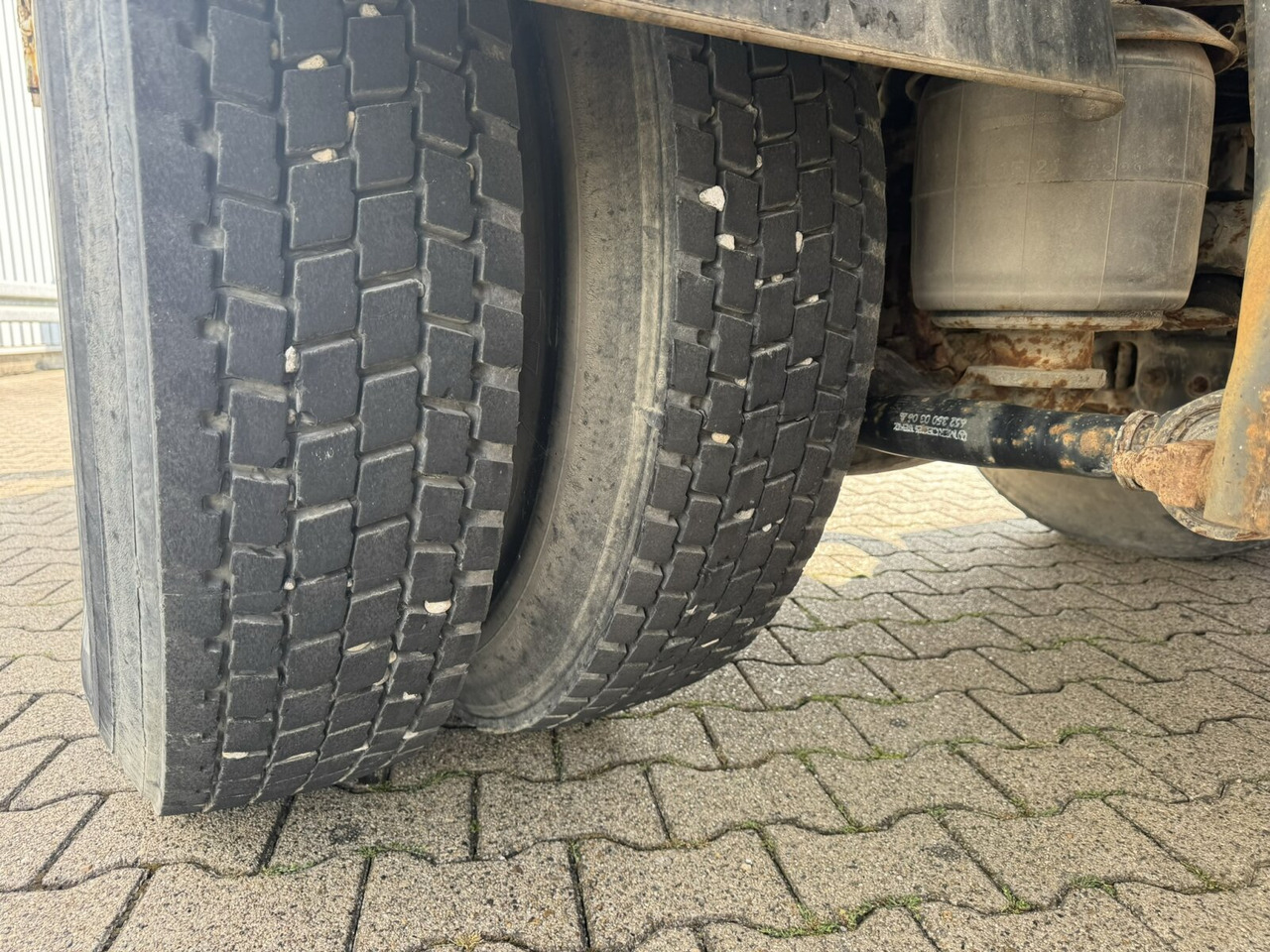 Dropside/ Flatbed truck Mercedes-Benz SK 1827L 4x2 SK 1827L 4x2: picture 7 Dropside/ Flatbed truck Mercedes-Benz SK 1827L 4x2 SK 1827L 4x2: picture 7