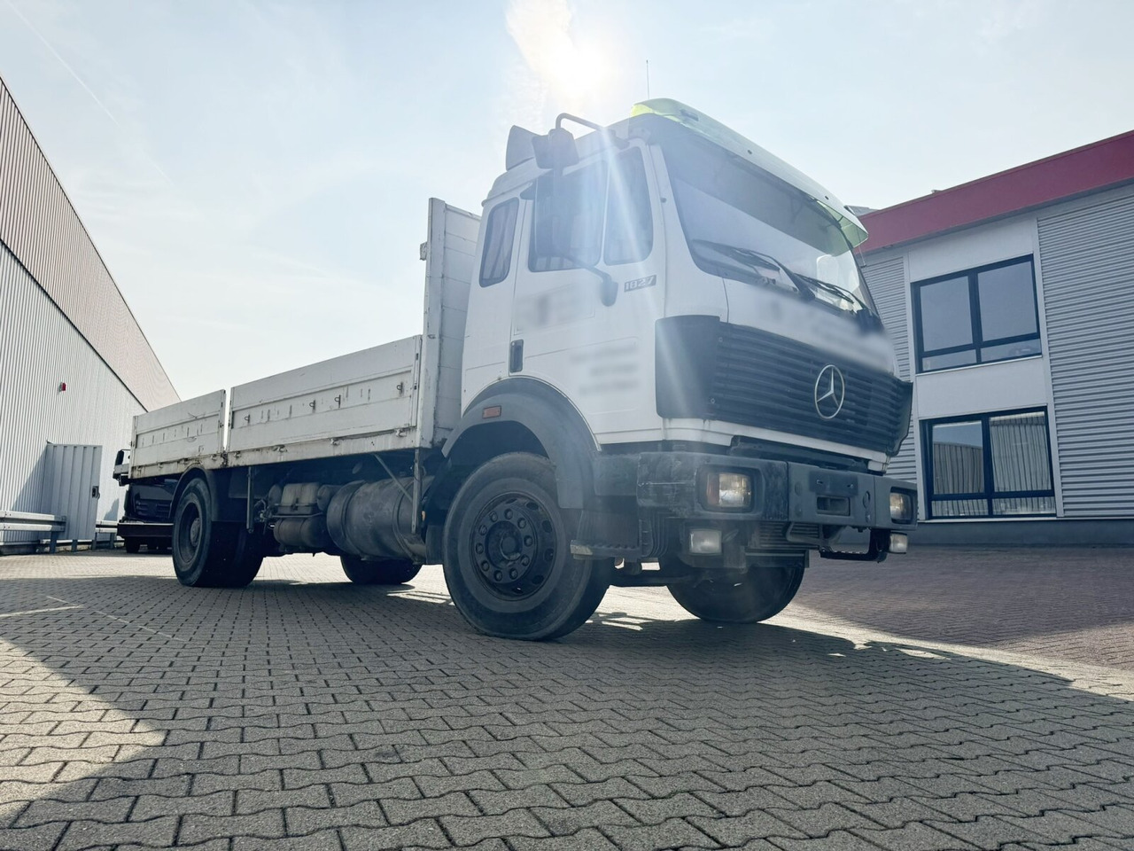 Dropside/ Flatbed truck Mercedes-Benz SK 1827L 4x2 SK 1827L 4x2: picture 9 Dropside/ Flatbed truck Mercedes-Benz SK 1827L 4x2 SK 1827L 4x2: picture 9