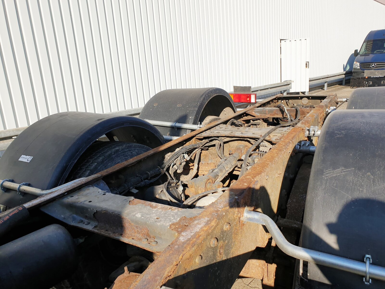 Cab chassis truck Mercedes-Benz SK II 25/2638 K 6x4 SK II 25/2638 K 6x4, V8, Retarder, 2x Nebenantrieb: picture 7 Cab chassis truck Mercedes-Benz SK II 25/2638 K 6x4 SK II 25/2638 K 6x4, V8, Retarder, 2x Nebenantrieb: picture 7