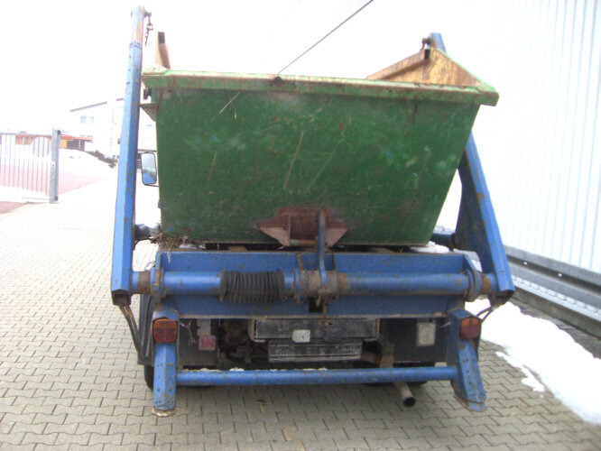 Mitsubishi Canter 4x2 - Skip loader truck: picture 3 Mitsubishi Canter 4x2 - Skip loader truck: picture 3