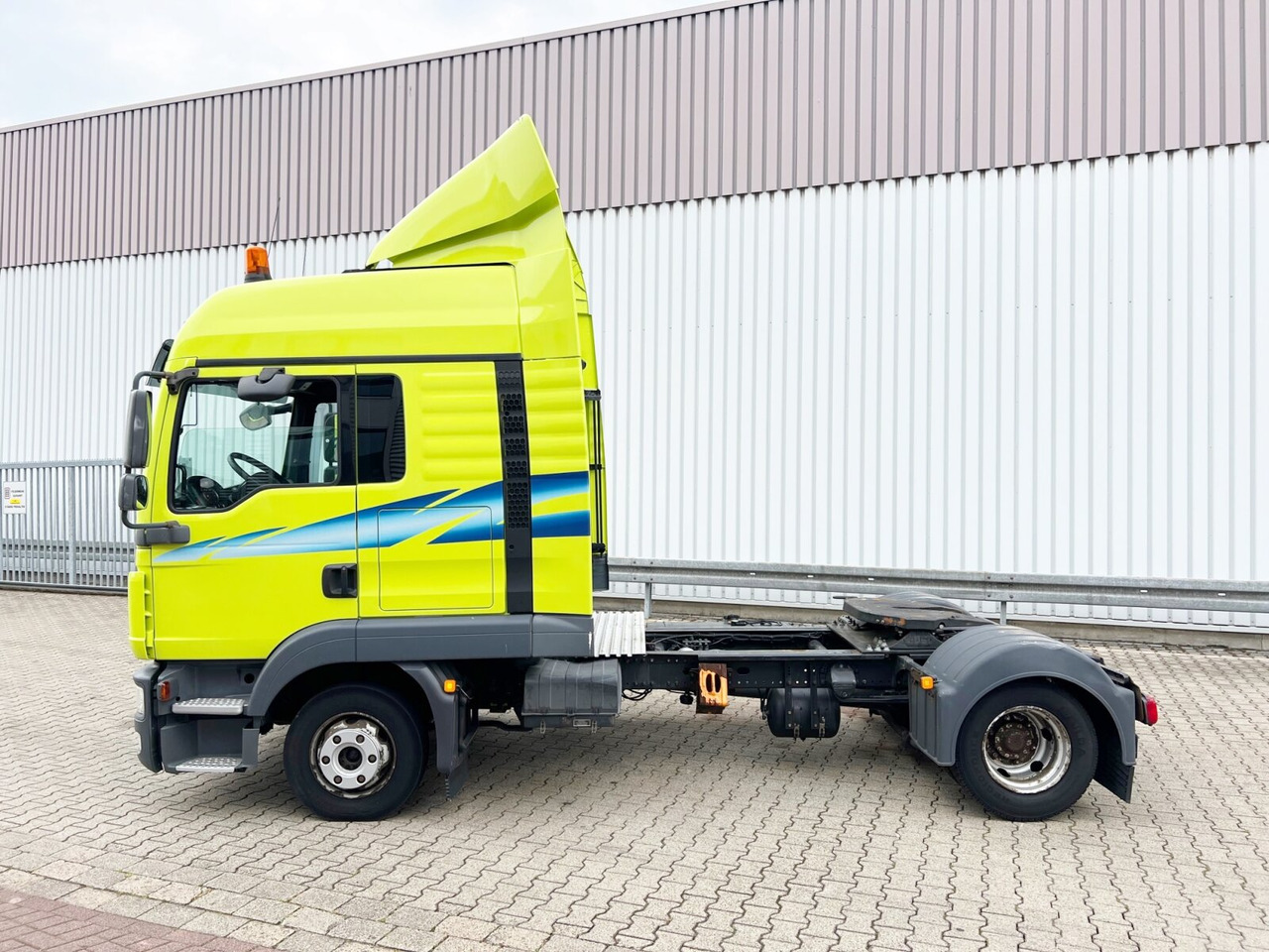Tractor unit MAN TGL 8.220 4X2 BL TGL 8.220 4X2 BL: picture 13