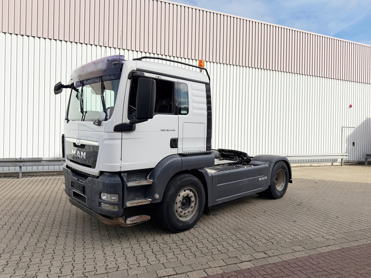 MAN TGS 18.440 4X2 LL TGS 18.440 4X2 LL, Intarder, Kipphydraulik - Tractor unit: picture 1 MAN TGS 18.440 4X2 LL TGS 18.440 4X2 LL, Intarder, Kipphydraulik - Tractor unit: picture 1