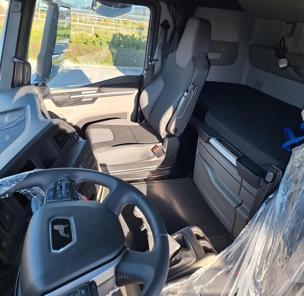 MAN TGS 33.520 6x4 BL SA TGS 33.520 6x4 BL SA, Retarder, LED, Navi, Nebenantrieb - Tractor unit: picture 5 MAN TGS 33.520 6x4 BL SA TGS 33.520 6x4 BL SA, Retarder, LED, Navi, Nebenantrieb - Tractor unit: picture 5