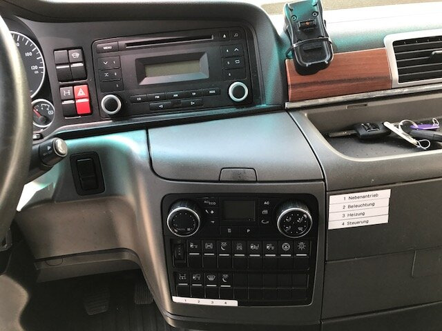 MAN TGX 18.440 4x2 LLS-U TGX 18.440 4x2 LLS-U, Hydraulik, Low Liner, XXL Kabine - Tractor unit: picture 4 MAN TGX 18.440 4x2 LLS-U TGX 18.440 4x2 LLS-U, Hydraulik, Low Liner, XXL Kabine - Tractor unit: picture 4