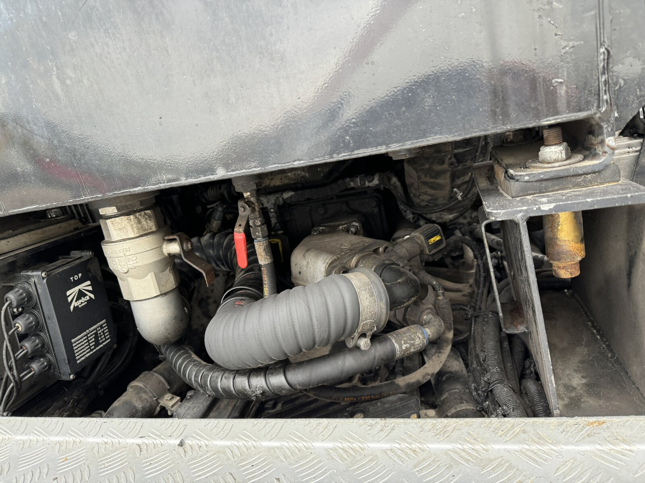 MAN TGX 33.640 6X4 BLS TGX 33.640 6X4 BLS, Retarder, Hydraulik, 70t - Tractor unit: picture 2 MAN TGX 33.640 6X4 BLS TGX 33.640 6X4 BLS, Retarder, Hydraulik, 70t - Tractor unit: picture 2
