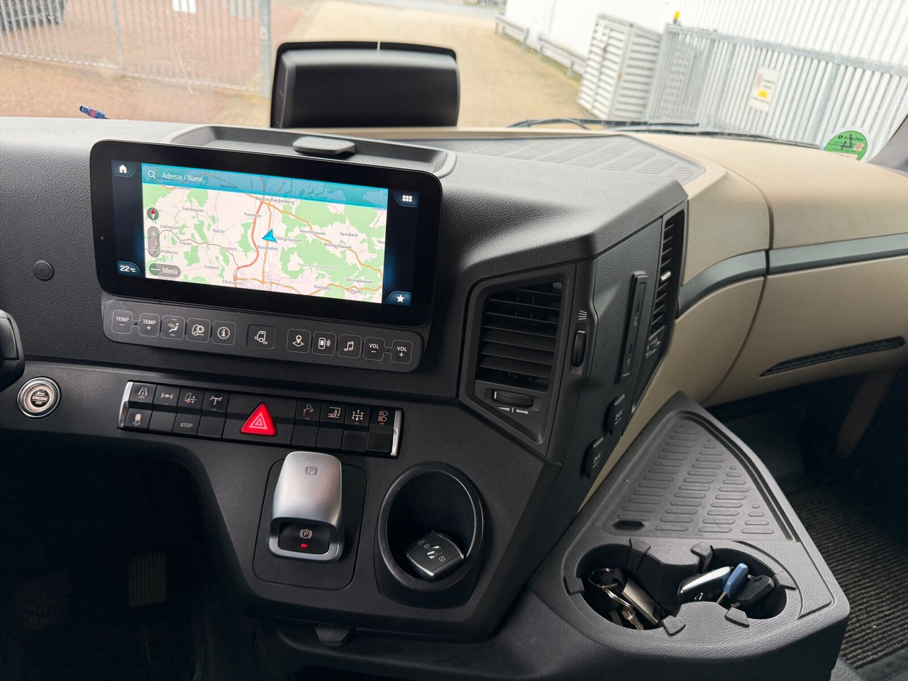 Mercedes-Benz Actros 1851 LS 4x4 HAD Actros 1851 LS 4x4 HAD, Hydraulik, Navi, MultimediaCockpit - Tractor unit: picture 4 Mercedes-Benz Actros 1851 LS 4x4 HAD Actros 1851 LS 4x4 HAD, Hydraulik, Navi, MultimediaCockpit - Tractor unit: picture 4