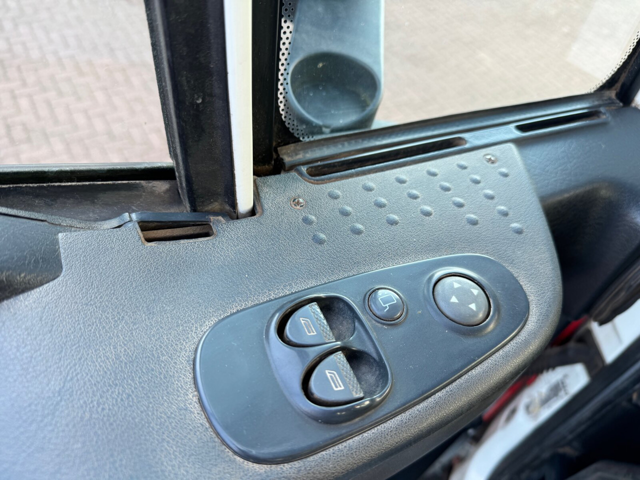 Cab chassis truck Trakker AD260T36W 6x6 Trakker AD260T36W 6x6: picture 11