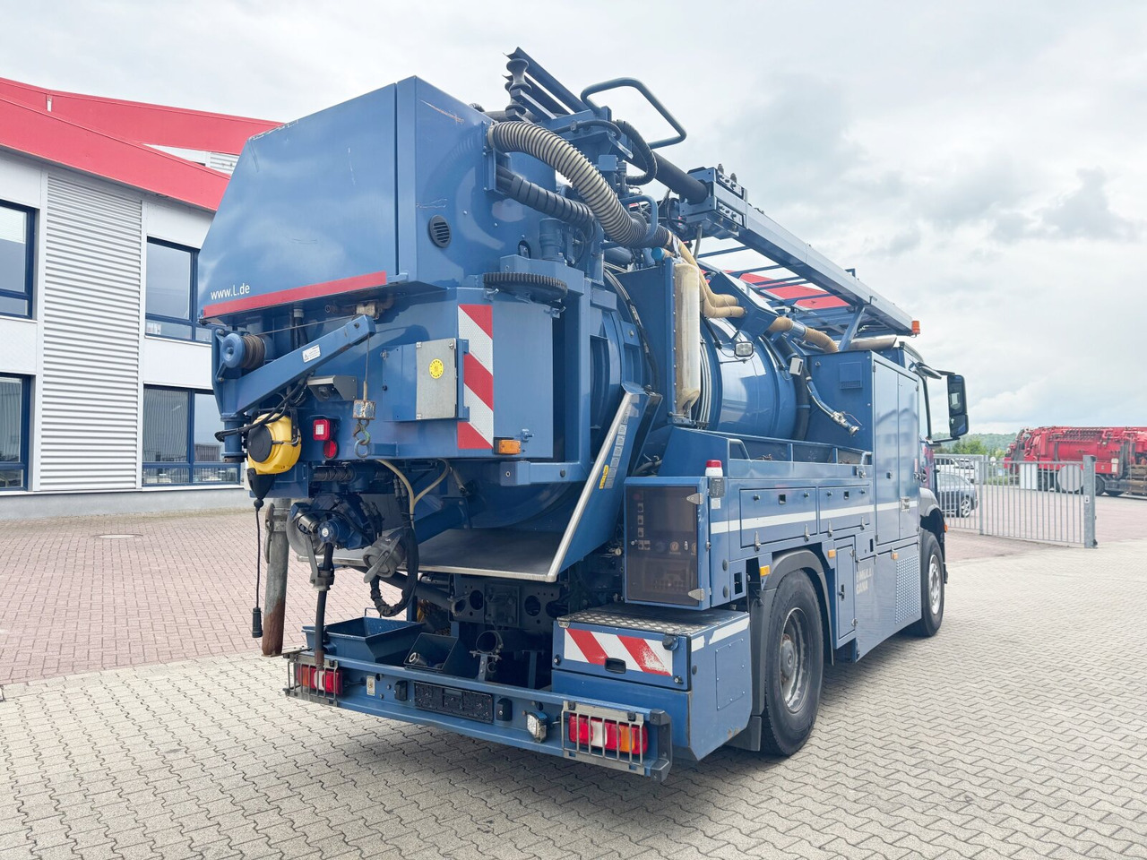 Truck Mercedes-Benz Arocs 1843 L 4x2 Arocs 1843 L 4x2, Müller Canalmaster ca. 8m³, Standheizung, Funk: picture 11