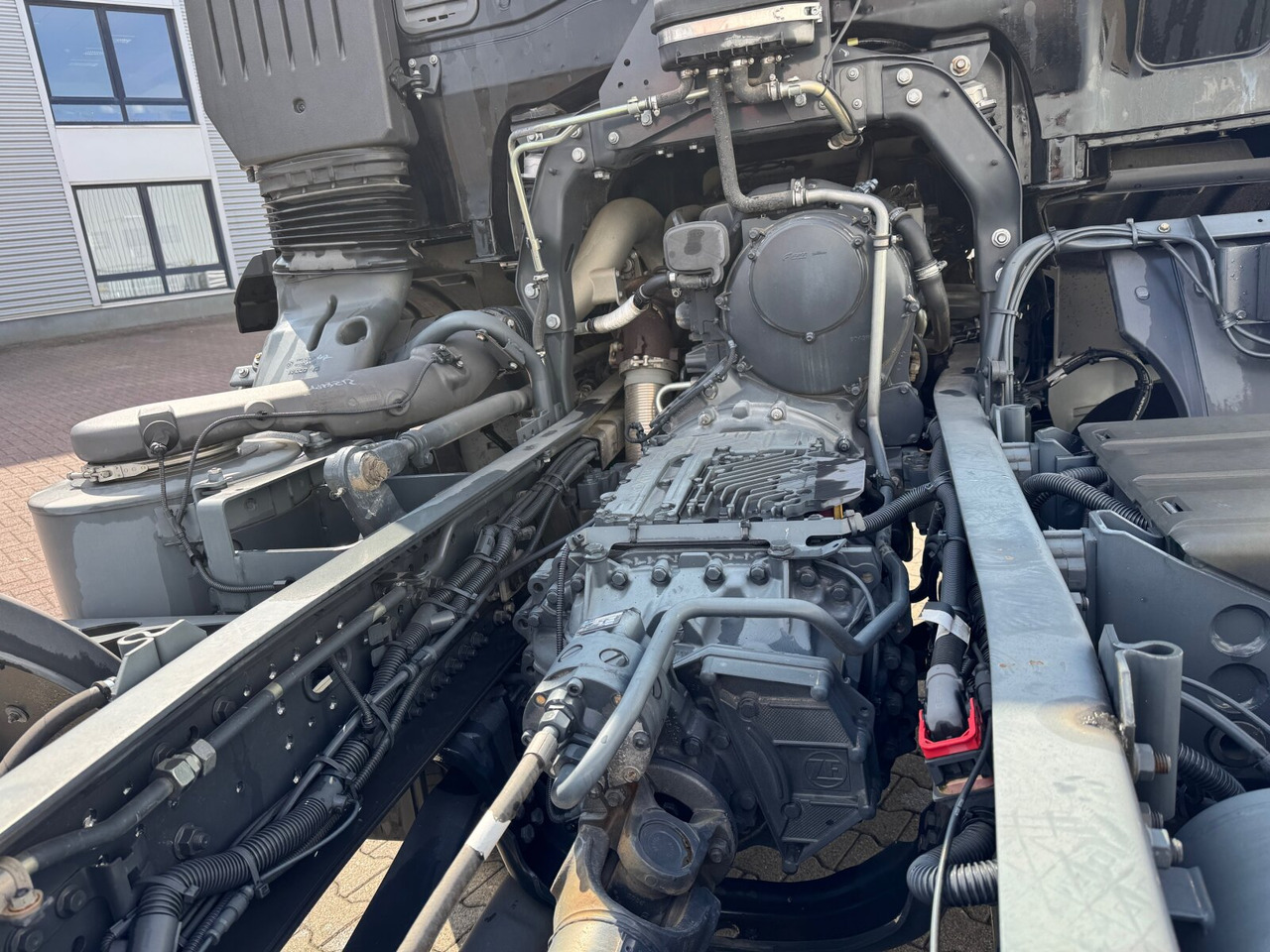 Cab chassis truck X-Way AD360X40Z/P 8x4 X-Way AD360X40Z/P 8x4: picture 14