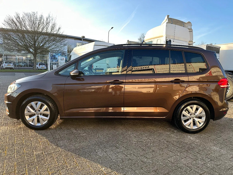 Volkswagen Touran 1.2 TSI COMFORTLINE + APK / TUV + 4 WINTER TYRES WITH RIMS + NAVI + MARGE - Car: picture 2 Volkswagen Touran 1.2 TSI COMFORTLINE + APK / TUV + 4 WINTER TYRES WITH RIMS + NAVI + MARGE - Car: picture 2