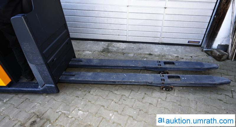 Kommissionierer Jungheinrich ECE 225 mit 72 Betriebsstunden Hubwagen Ameise Elektrohubwagen - Order picker: picture 5 Kommissionierer Jungheinrich ECE 225 mit 72 Betriebsstunden Hubwagen Ameise Elektrohubwagen - Order picker: picture 5