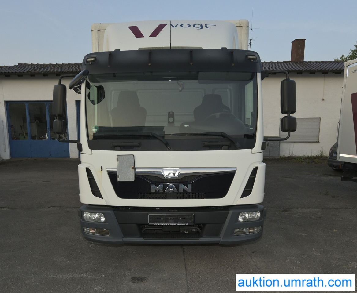 MAN (V182) TGL 12.250 4x2 L/BL Koffer Ladebordwand Klimaautomatik NAVI Luftfederung Automatikgetriebe EURO 6 - Box truck: picture 2 MAN (V182) TGL 12.250 4x2 L/BL Koffer Ladebordwand Klimaautomatik NAVI Luftfederung Automatikgetriebe EURO 6 - Box truck: picture 2