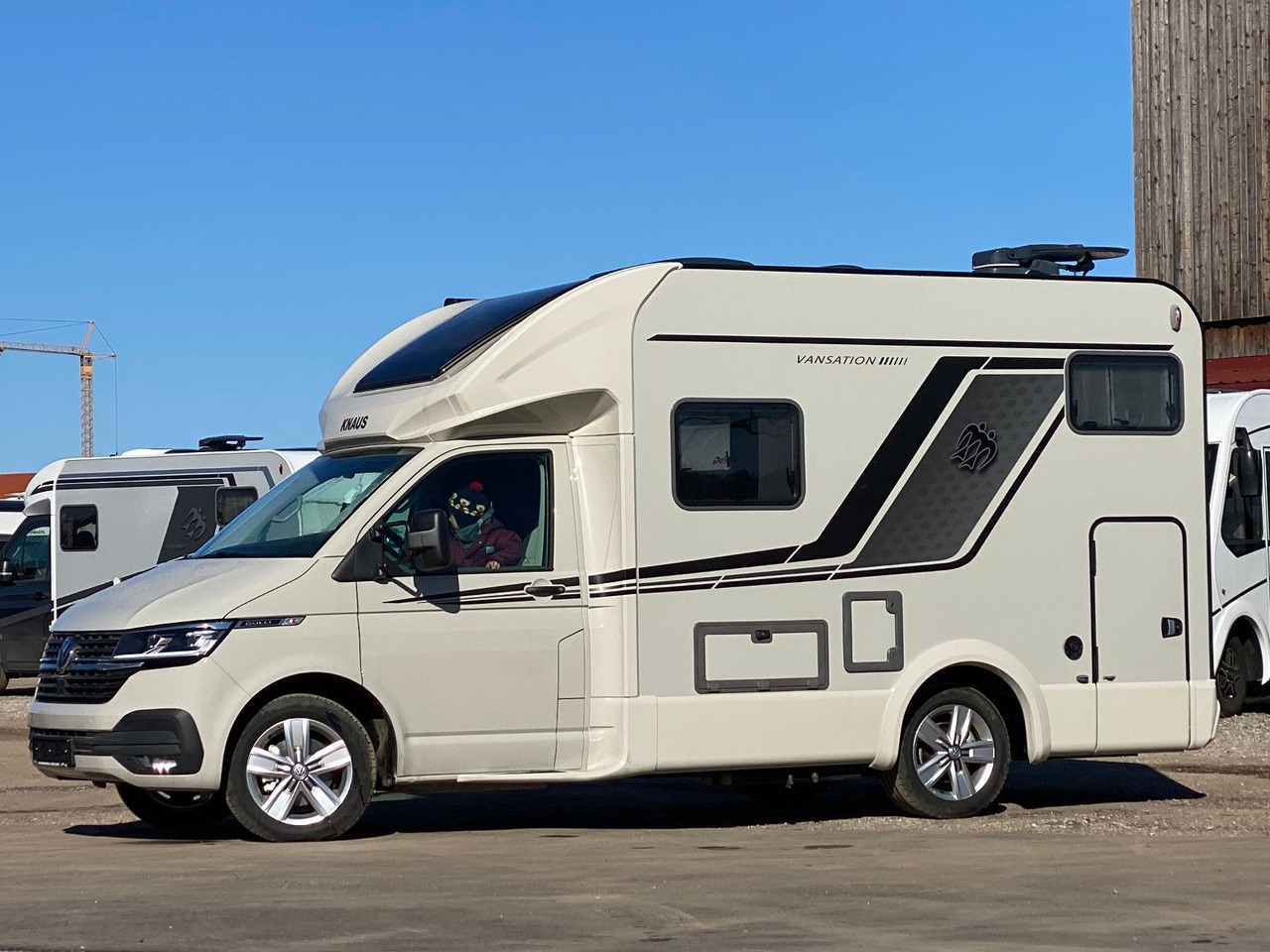 Knaus TOURER CUVISION 500 MQ,4 Personen,slide Bett - Semi-integrated motorhome: picture 4 Knaus TOURER CUVISION 500 MQ,4 Personen,slide Bett - Semi-integrated motorhome: picture 4