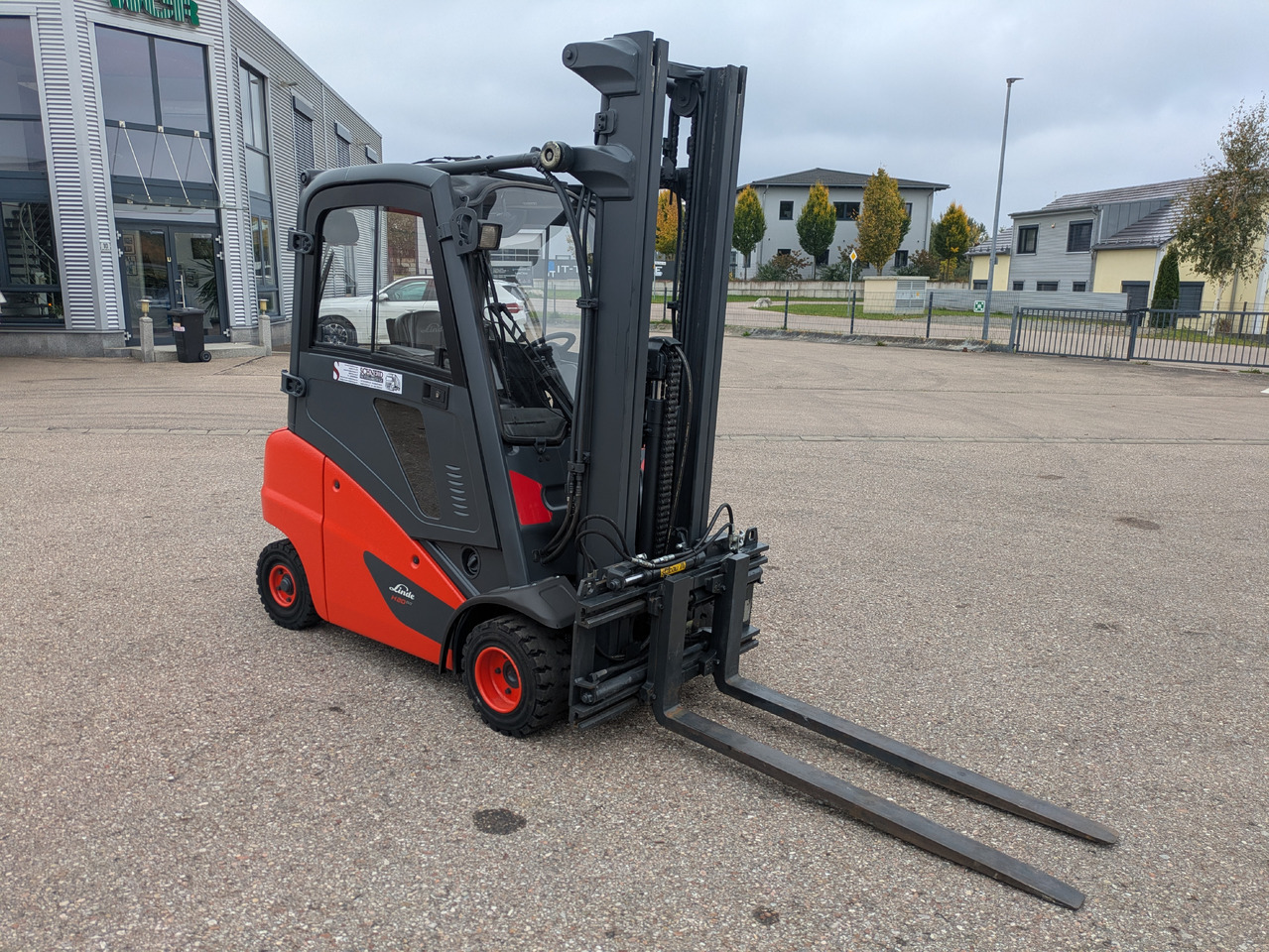 Linde H20D-01 Diesel Stapler Triplexmast Kabine Heizung ZVG - Diesel forklift: picture 4 Linde H20D-01 Diesel Stapler Triplexmast Kabine Heizung ZVG - Diesel forklift: picture 4