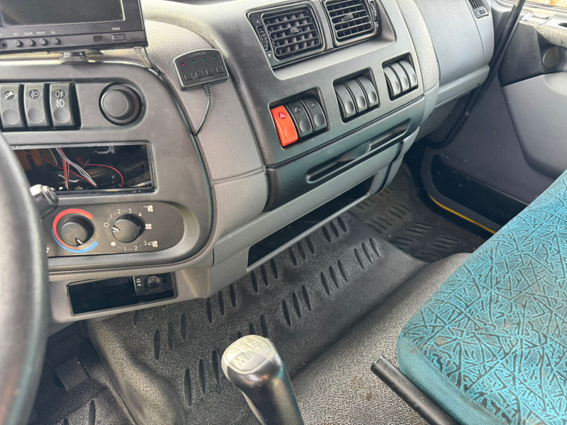 Box truck DAF LF 45.180 / Manual / Tail Lift / NL Truck: picture 8 Box truck DAF LF 45.180 / Manual / Tail Lift / NL Truck: picture 8