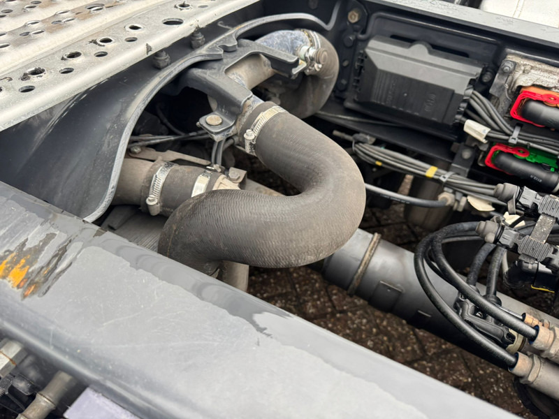 Tractor unit Scania R410 / Retarder / Night Klima / 2 Tanks / Full Air / TUV: 3-2026 / NL Truck: picture 16