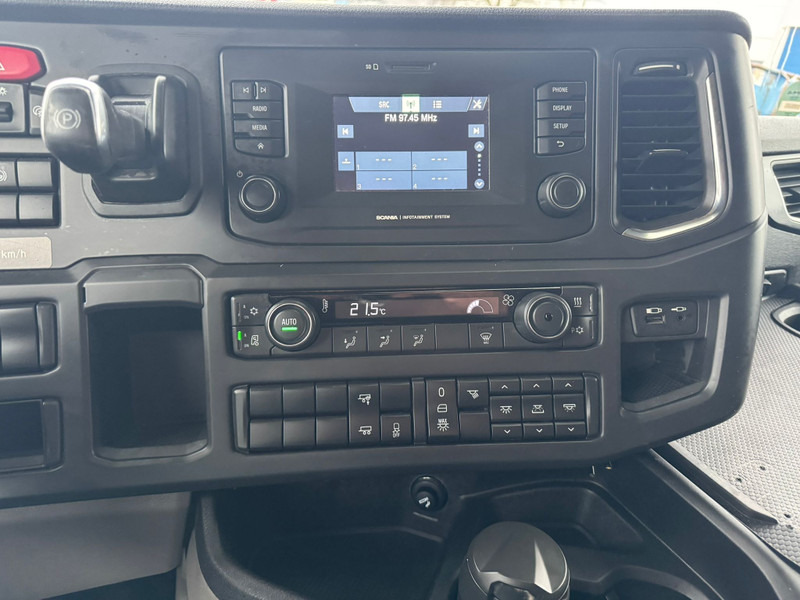 Tractor unit Scania R410 / Retarder / Night Klima / 2 Tanks / Full Air / TUV: 3-2026 / NL Truck: picture 13