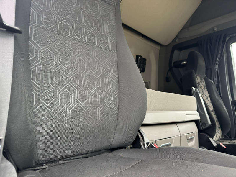 Tractor unit Scania R410 / Retarder / Night Klima / 2 Tanks / Full Air / TUV: 3-2026 / NL Truck: picture 18