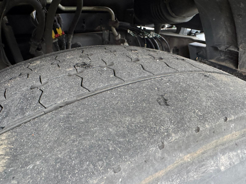 Tractor unit Volvo FH 420 / I-Shift / 2 Tanks / Euro 6 / NL- Truck: picture 16 Tractor unit Volvo FH 420 / I-Shift / 2 Tanks / Euro 6 / NL- Truck: picture 16