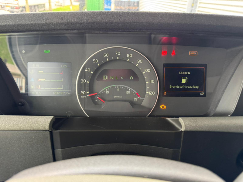 Tractor unit Volvo FH 420 / I-Shift / 2 Tanks / Euro 6 / NL- Truck: picture 9 Tractor unit Volvo FH 420 / I-Shift / 2 Tanks / Euro 6 / NL- Truck: picture 9