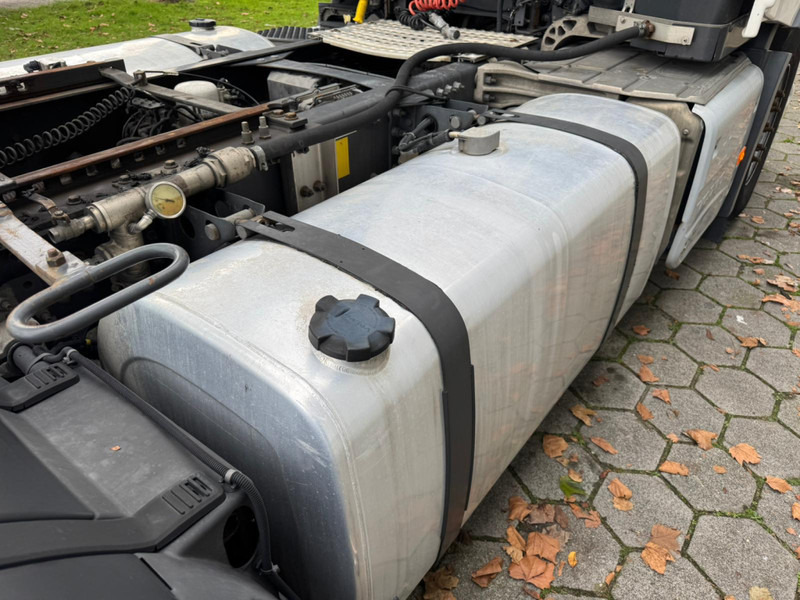 Tractor unit Volvo FH 420 / I-Shift / 2 Tanks / Euro 6 / NL- Truck: picture 12 Tractor unit Volvo FH 420 / I-Shift / 2 Tanks / Euro 6 / NL- Truck: picture 12