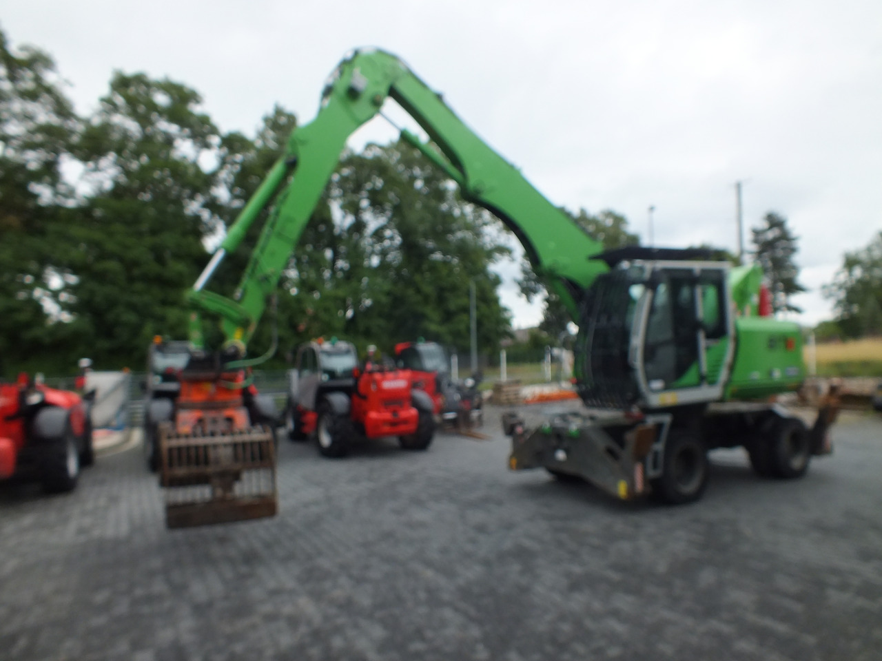 SENNEBOGEN 817E - Waste/ Industry handler for Construction machinery: picture 1 SENNEBOGEN 817E - Waste/ Industry handler for Construction machinery: picture 1