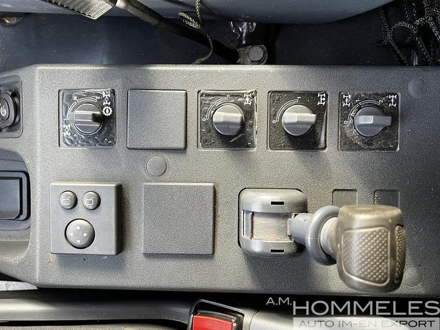 Dropside/ Flatbed truck Iveco 100E22 4x4 (M104): picture 6