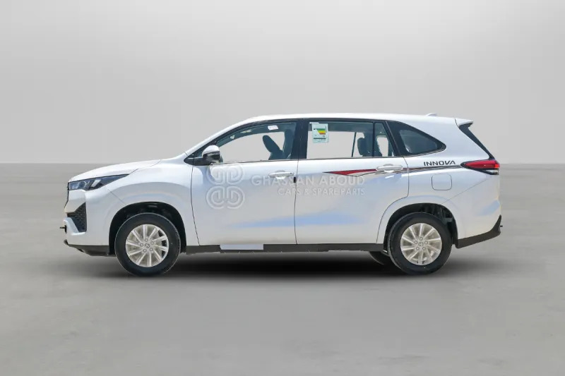 Toyota Innova - SUV: picture 3 Toyota Innova - SUV: picture 3