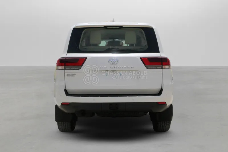 Toyota Land Cruiser 300 - SUV: picture 4 Toyota Land Cruiser 300 - SUV: picture 4