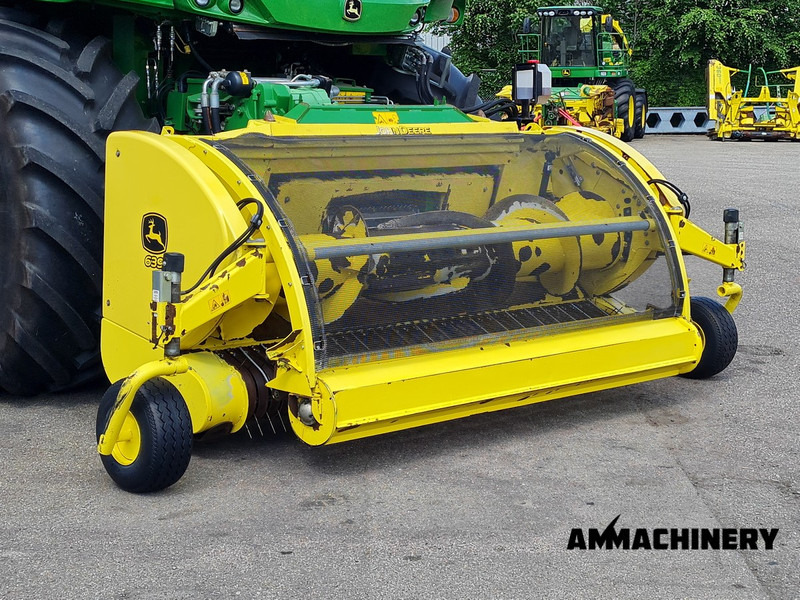 John Deere 639 pick-up - Forage harvester attachment: picture 2 John Deere 639 pick-up - Forage harvester attachment: picture 2