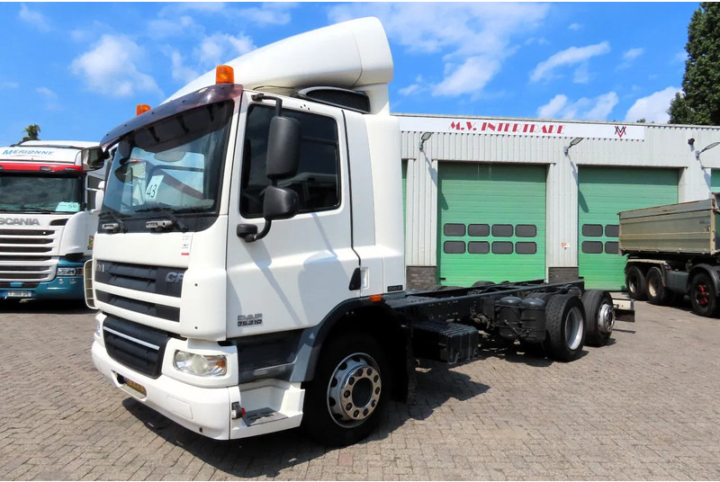 DAF CF 75.310 6x2, DUTCH TRUCK, 4.20 wheelbasis - Cab chassis truck: picture 3 DAF CF 75.310 6x2, DUTCH TRUCK, 4.20 wheelbasis - Cab chassis truck: picture 3