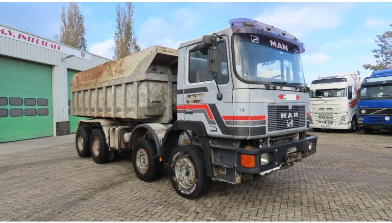 MAN 35.362 8x4 Euro 2, ZF manual gearbox, VERY clean - Tipper: picture 4 MAN 35.362 8x4 Euro 2, ZF manual gearbox, VERY clean - Tipper: picture 4