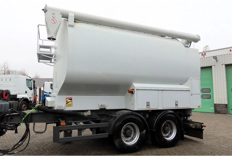 Samro AUGER + Air. 4 comp. - Tank trailer: picture 2 Samro AUGER + Air. 4 comp. - Tank trailer: picture 2
