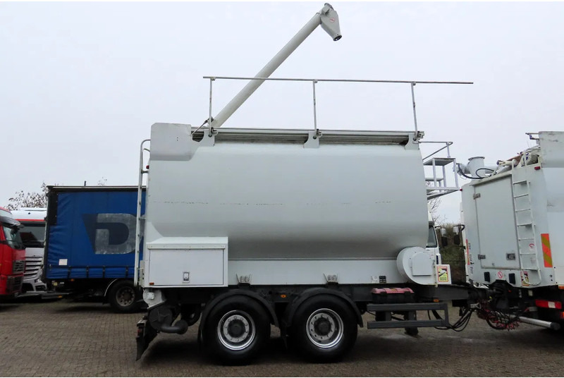 Samro AUGER + Air. 4 comp. - Tank trailer: picture 1 Samro AUGER + Air. 4 comp. - Tank trailer: picture 1