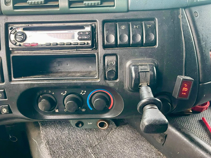 Tractor unit DAF CF 85.430 MANUAL ! TOP Condition !: picture 14 Tractor unit DAF CF 85.430 MANUAL ! TOP Condition !: picture 14